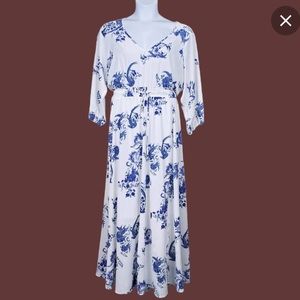 City Chic Maxi | White & Blue floral